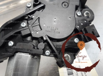 Moteur essuie-glace AR - RENAULT - 8200431385