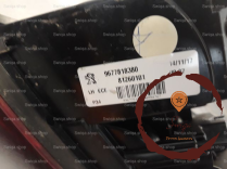 Feu AR int g - PEUGEOT - 9677818380