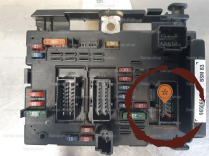Platine fusible AV - PEUGEOT - 6500Y1