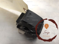 Commande leve-glace porte AVD - TOYOTA - 8482010100