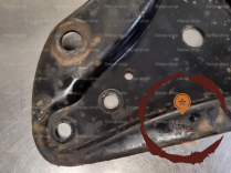 Triangle inf AVD - RENAULT - 8200942408