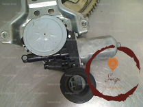 Mecanisme+moteur leve-glace AVG - SUZUKI - 8340263J51000