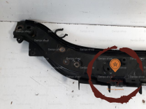 Traverse sup armature AV - RENAULT - 8200137494