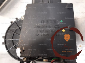 Moteur essuie-glace AV - FORD - 1066232