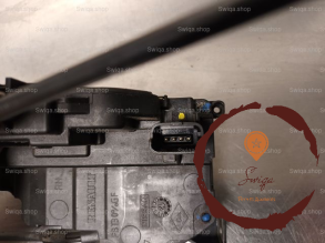 Serrure porte AVD - RENAULT