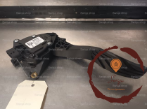 Pedale accelerateur - NISSAN
