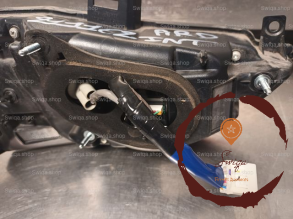 Feu AR int d - LEXUS - 8158148201