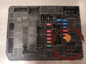 Platine fusible AV - NISSAN