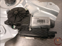 Mecanisme+moteur leve-glace AVG - HYUNDAI - 824012Y000