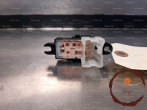 Commande leve-glace porte ARD - NISSAN
