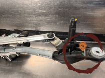 Moteur essuie-glace AV - RENAULT