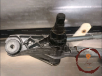 Moteur essuie-glace AV - B.M.W. - 61617161711