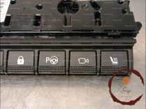 Bouton de warning - RENAULT