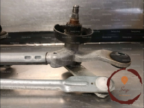 Moteur essuie-glace AV - NISSAN