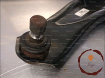 Triangle inf AVG - NISSAN