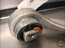 Triangle inf AVG - AUDI - 8E0407693AL
