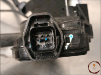 Serrure porte AVG - KIA - 813111F010