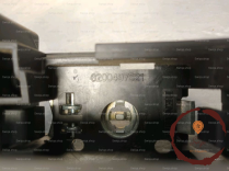 Poignee ext porte AVG - RENAULT