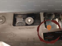 Poignee ext porte AVG - RENAULT