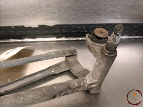 Mecanisme essuie-glace AV - VOLKSWAGEN - 812102154469