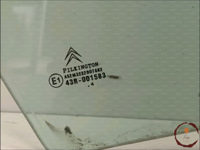 Glace porte AV d - CITROEN - 9202A2