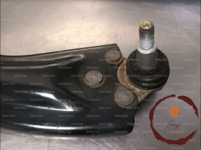 Triangle inf AVG - NISSAN
