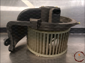 Moteur ventilateur chauffage - RENAULT - 194103065435