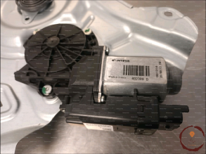 Mecanisme+moteur leve-glace AVG - HYUNDAI - 824012Y000