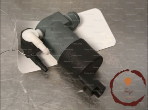 Pompe lave-glace AV - NISSAN