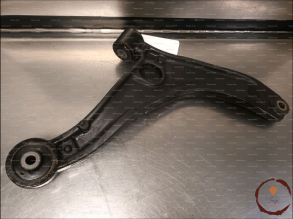Triangle inf AVG - RENAULT - 8200688871