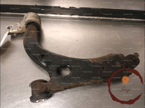 Triangle inf AVG - FORD - 1436170