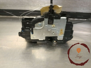 Serrure porte AVD - RENAULT