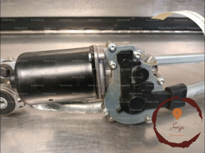 Moteur essuie-glace AV - B.M.W. - 61617161711