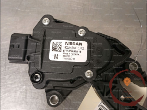 Pedale accelerateur - NISSAN