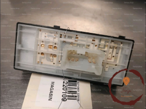 Commande leve-glace porte AVD - NISSAN