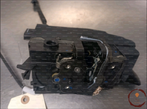 Serrure porte AVD - PEUGEOT - 527137204052