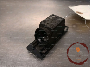 Eclaireur plaque de police g - NISSAN